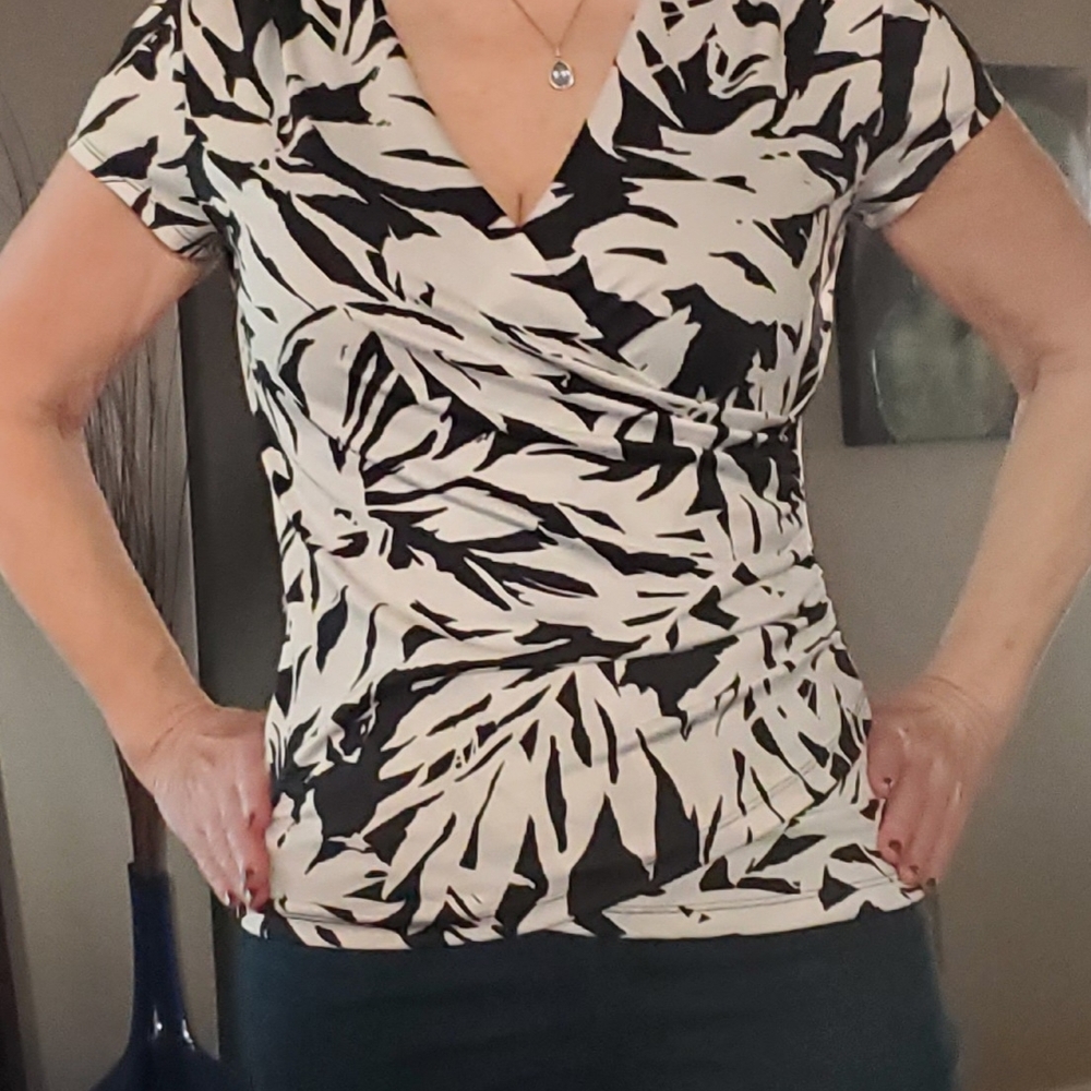 Black and White Leaf Print Women's Top